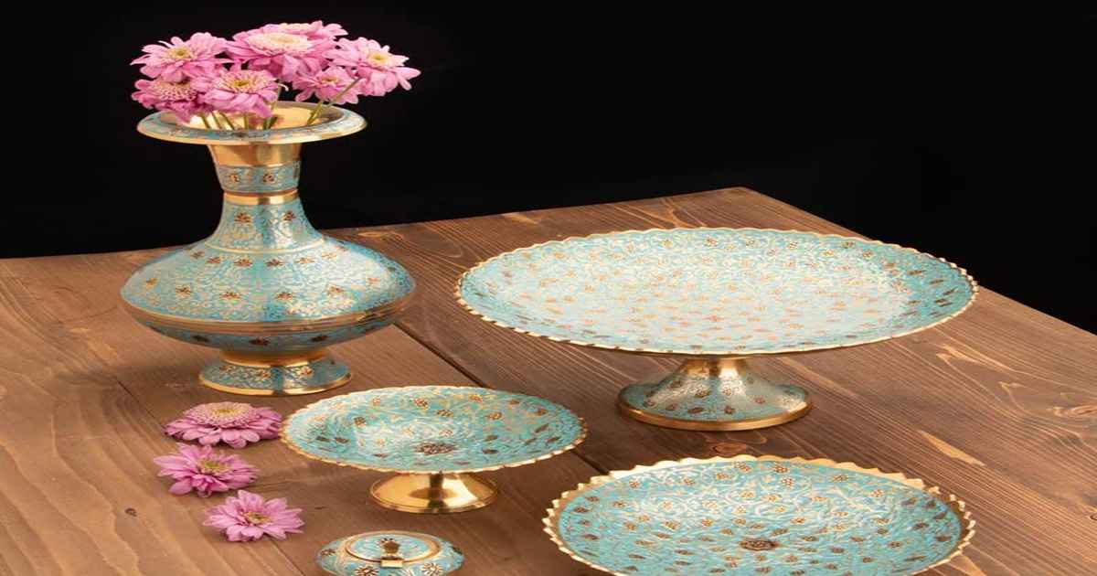 میناکاری روی ظرف برنجی چیست
