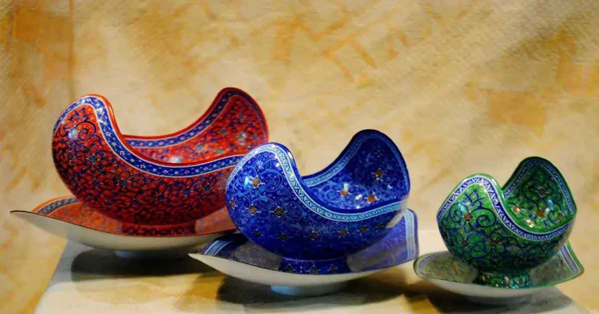 یکی از زیباترین و بهترین هدیه سنتی برای نوروز، محصولات میناکاری شده است.