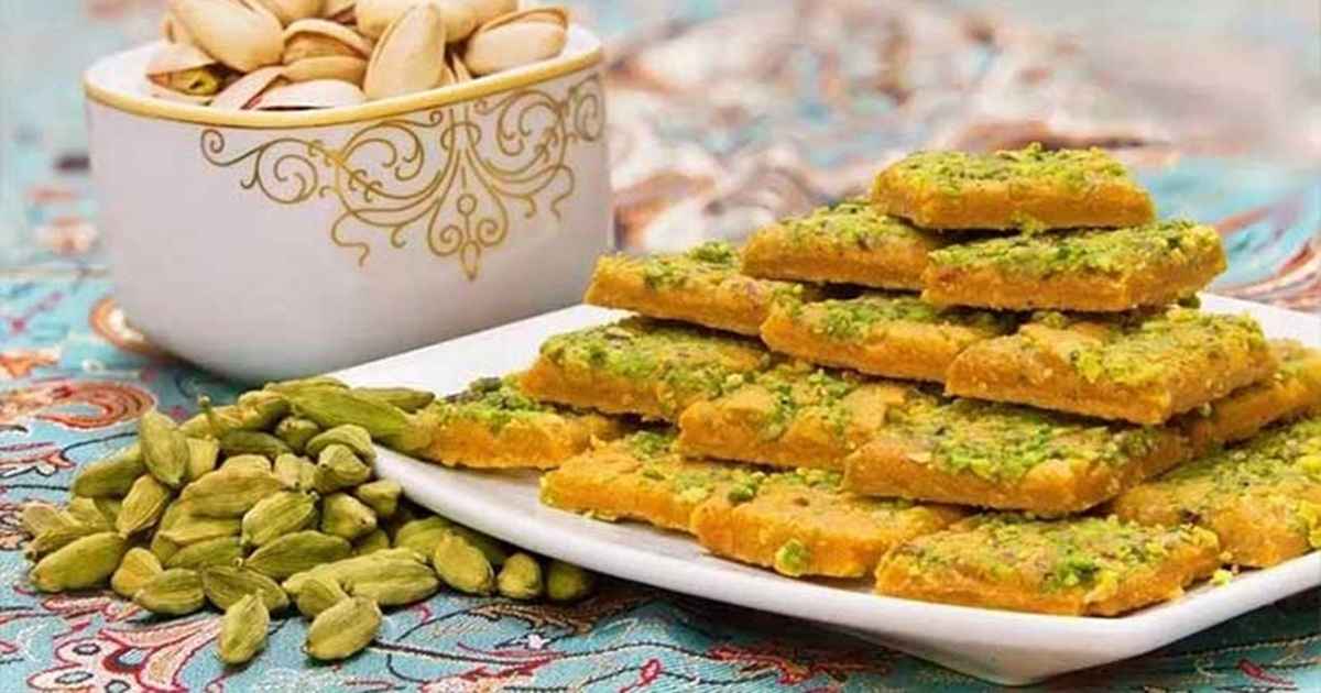 یکی دیگر از معروف ترین سوغاتی های ایران، سوهان قم است.